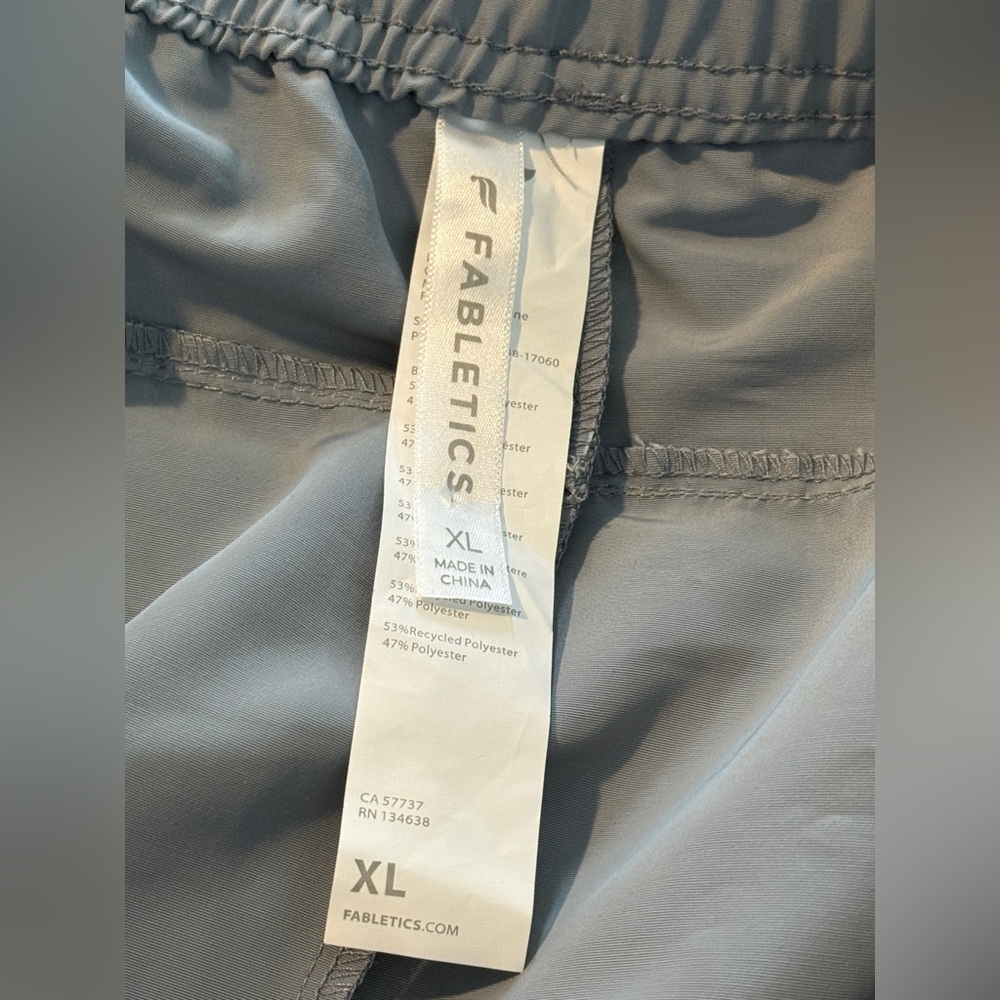 Fabletics Wander Hike Pants Womens XL Gray Belt Pockets Anti Chafe Athleisure - Picture 9 of 16